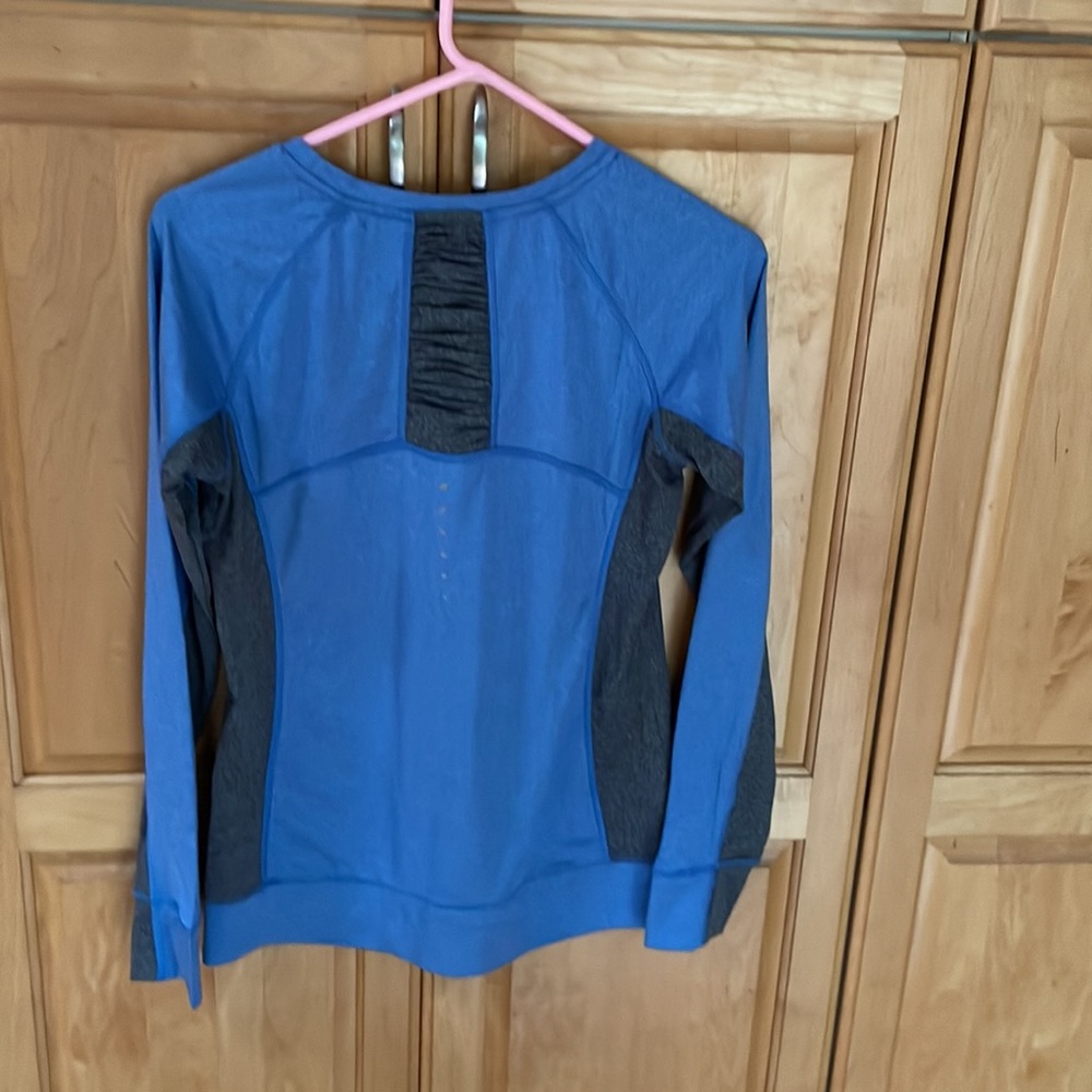 Perfect work out top - Picture 2 of 2